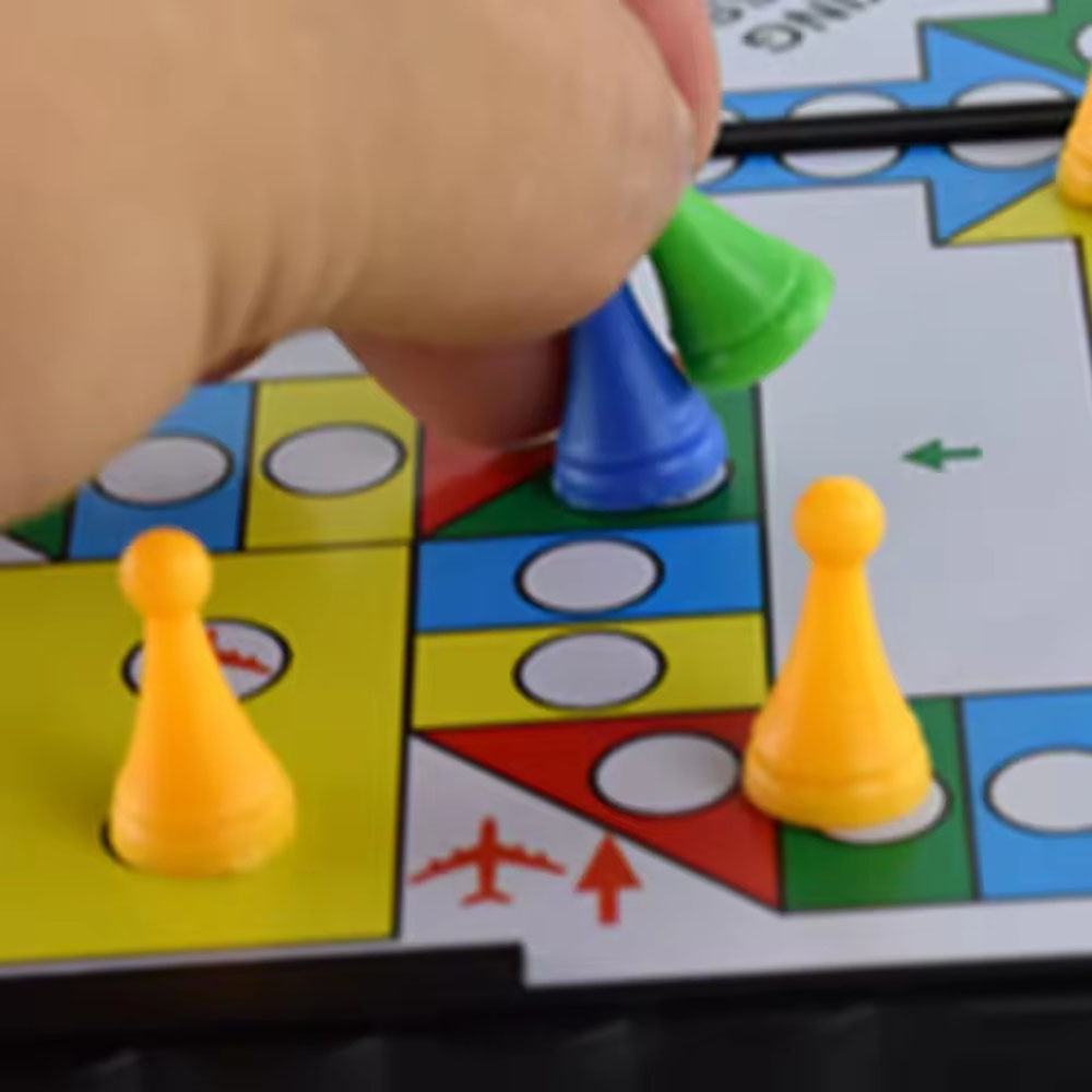 Juego de ajedrez volador magné - Magnetic Travel Chess reseña y precio